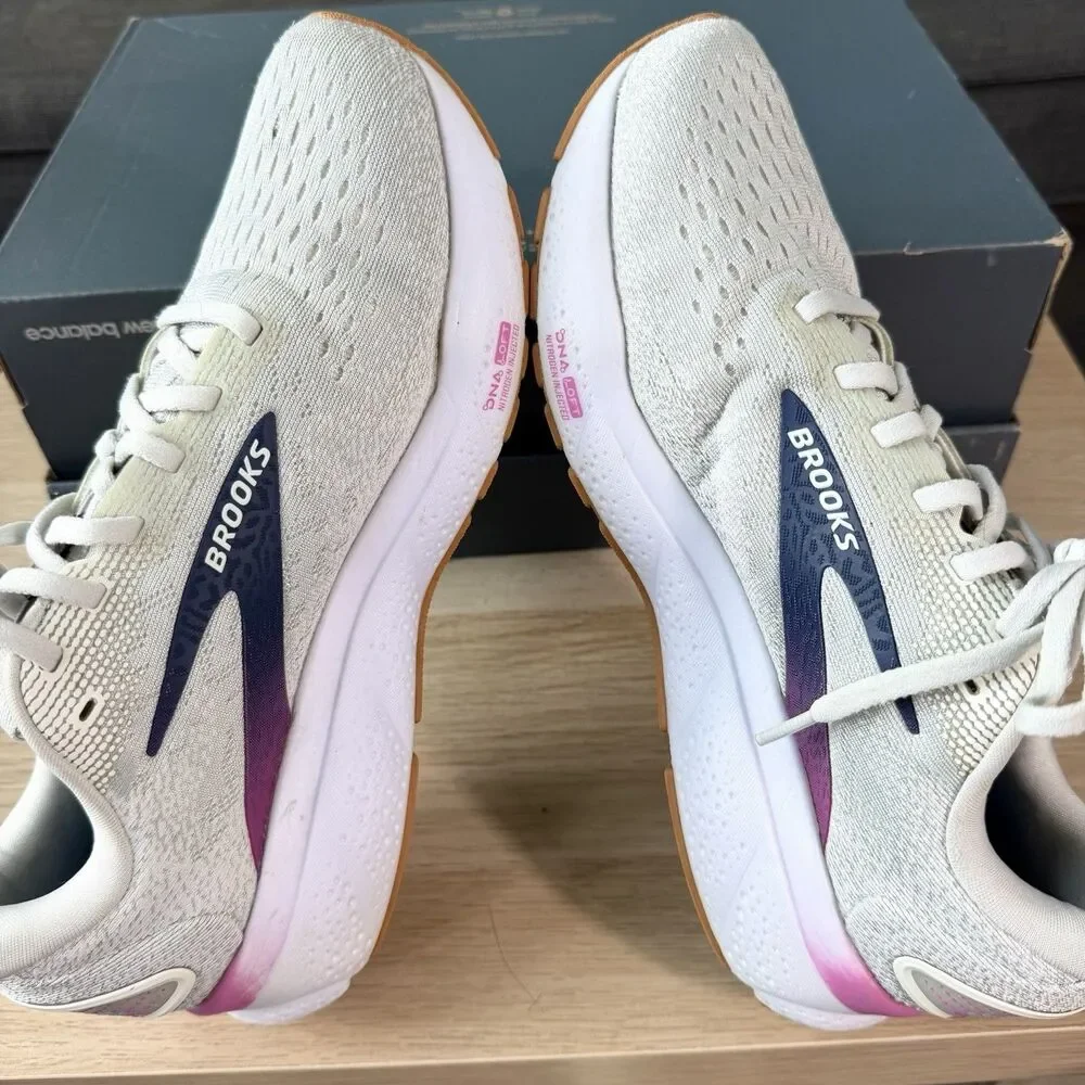 Brooks Ghost 16 White Nitrogen Running Shoe Women's 9.5 Wide